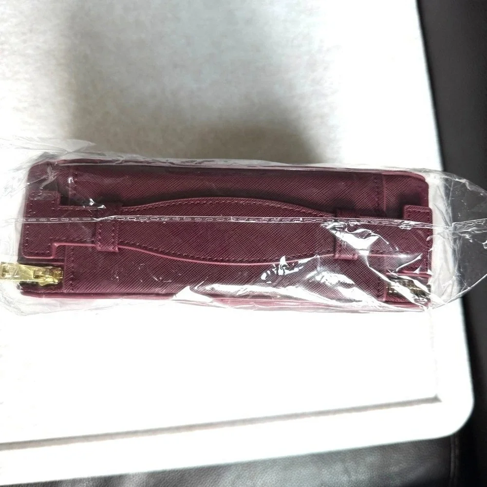 N/A travel cosmetic